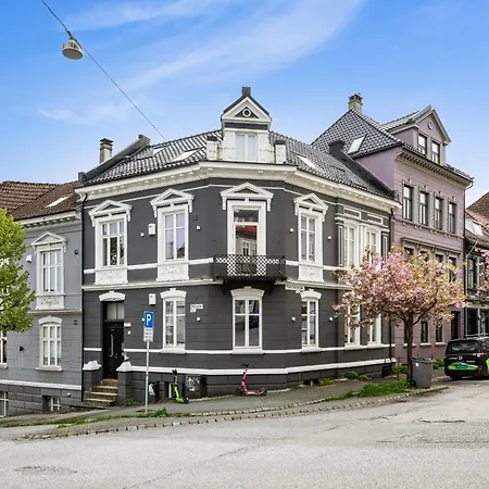 Centre 3 Bedroom, Modern & Bright Apartmán Bergen