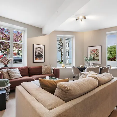 Appartement Centre 3 Bedroom, Modern & Bright Bergen