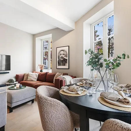 Centre 3 Bedroom, Modern & Bright Apartamento