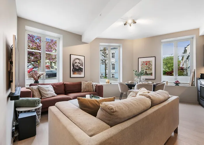 Appartement Centre 3 Bedroom, Modern & Bright Bergen