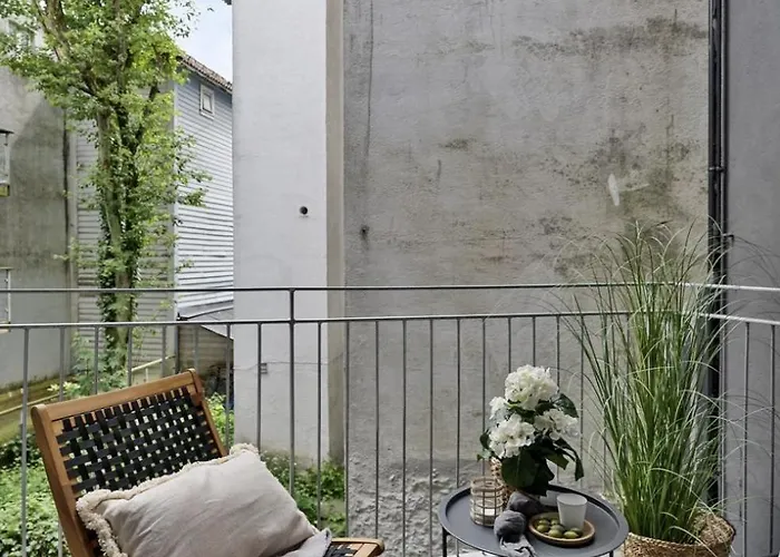 Centre 3 Bedroom, Modern & Bright Appartement